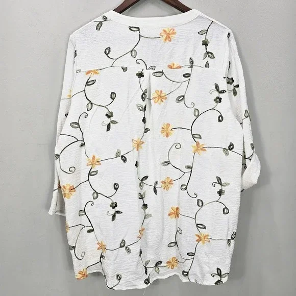 NWT Kindred Blouse Top 1X White Embroidered Floral Roll Tab Sleeve‎ Cottagecore - Picture 2 of 8